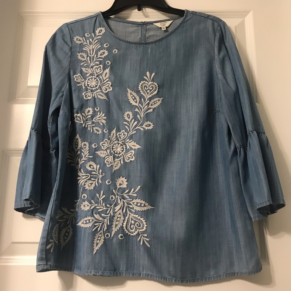 Chambaray Blouse w Embroidery